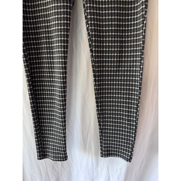 Iris Black & White Checkered Stretch Pants - Size Medium - Picture 3 of 10
